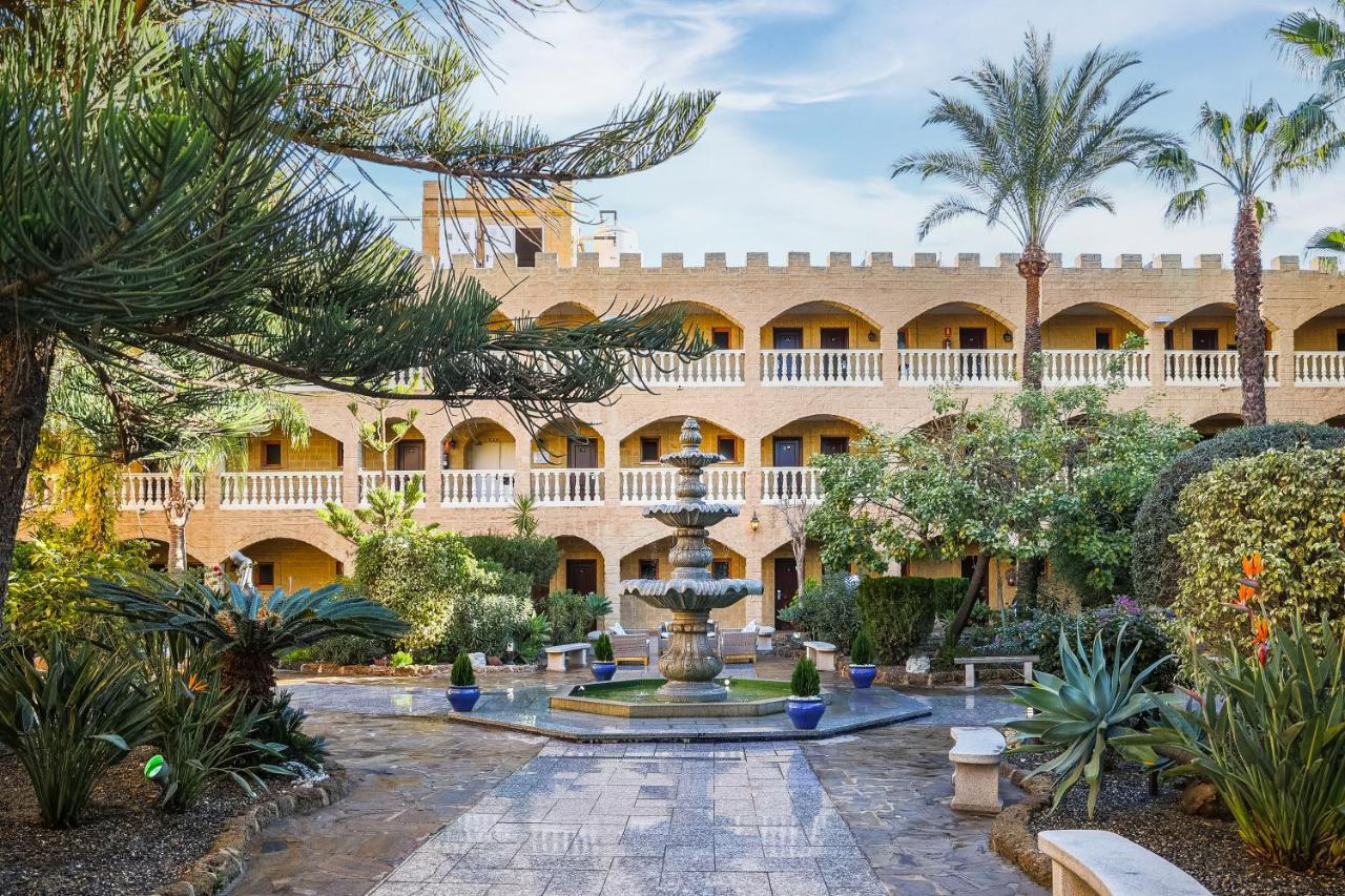 Hotel Plaza Del Castillo Malaga Exterior photo